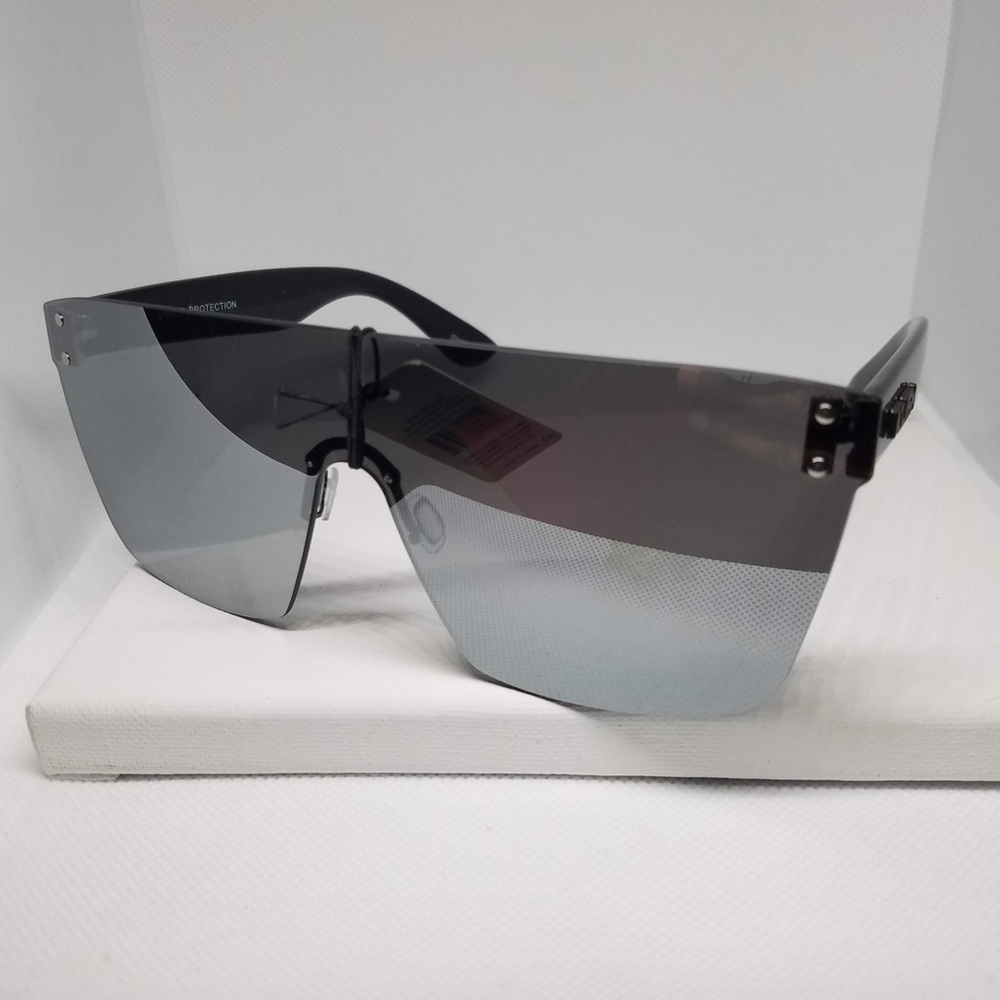 Grey Visor Sunglasses